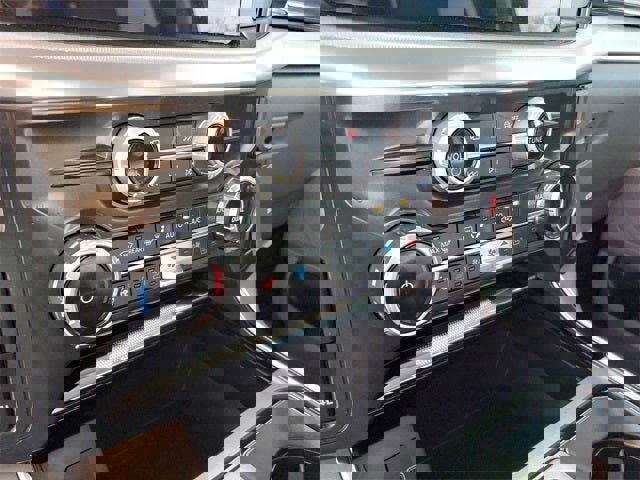 Used 2025 Ford F150 Lariat w/ Equipment Group 501A Mid image 79