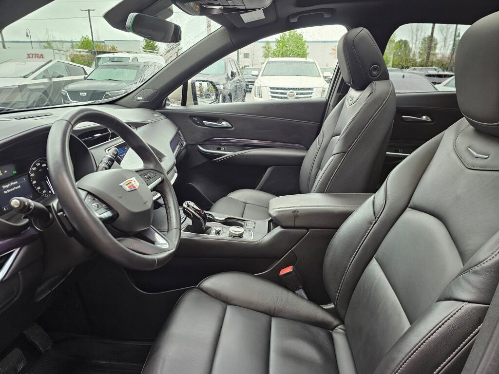 Certified 2023 Cadillac XT4 Luxury w/ Cold Weather Package image 26