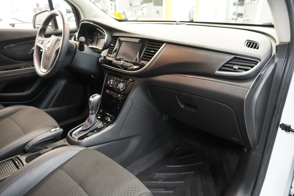 Used 2022 Buick Encore Preferred w/ Safety Package image 11