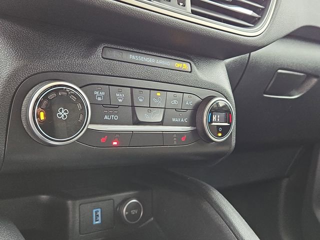 Used 2020 Ford Escape SE image 13