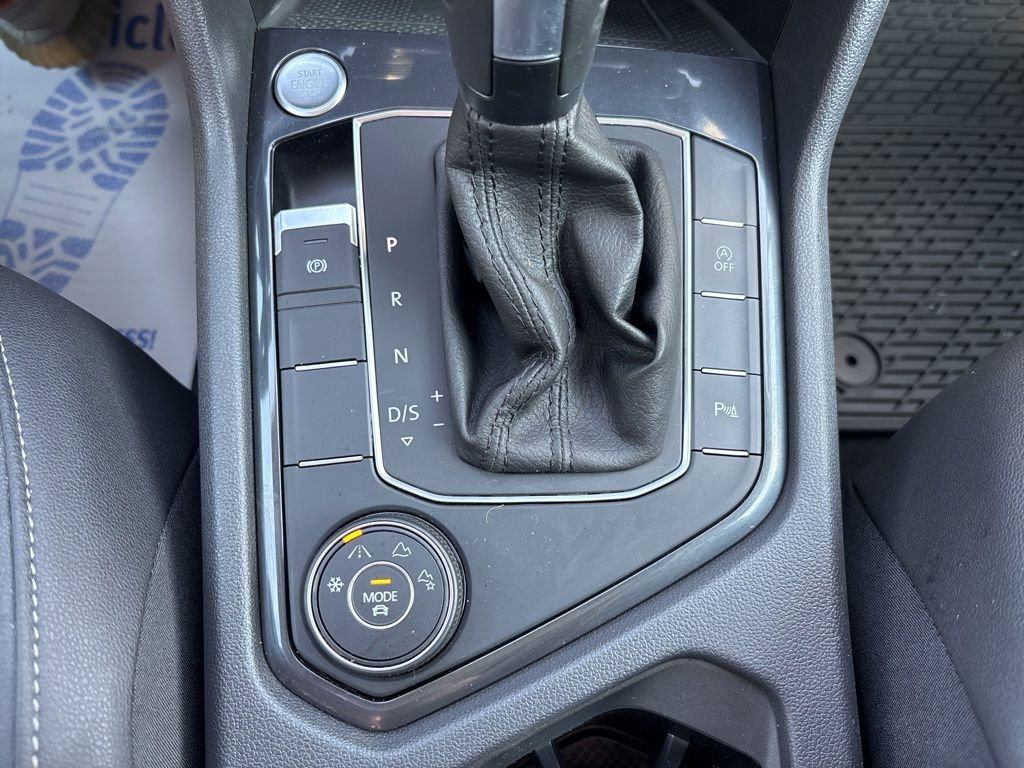 Used 2020 Volkswagen Tiguan SEL AWD/4WD image 67