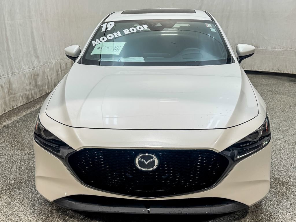 Used 2019 MAZDA MAZDA3 Hatchback w/ Premium Package FWD image 6