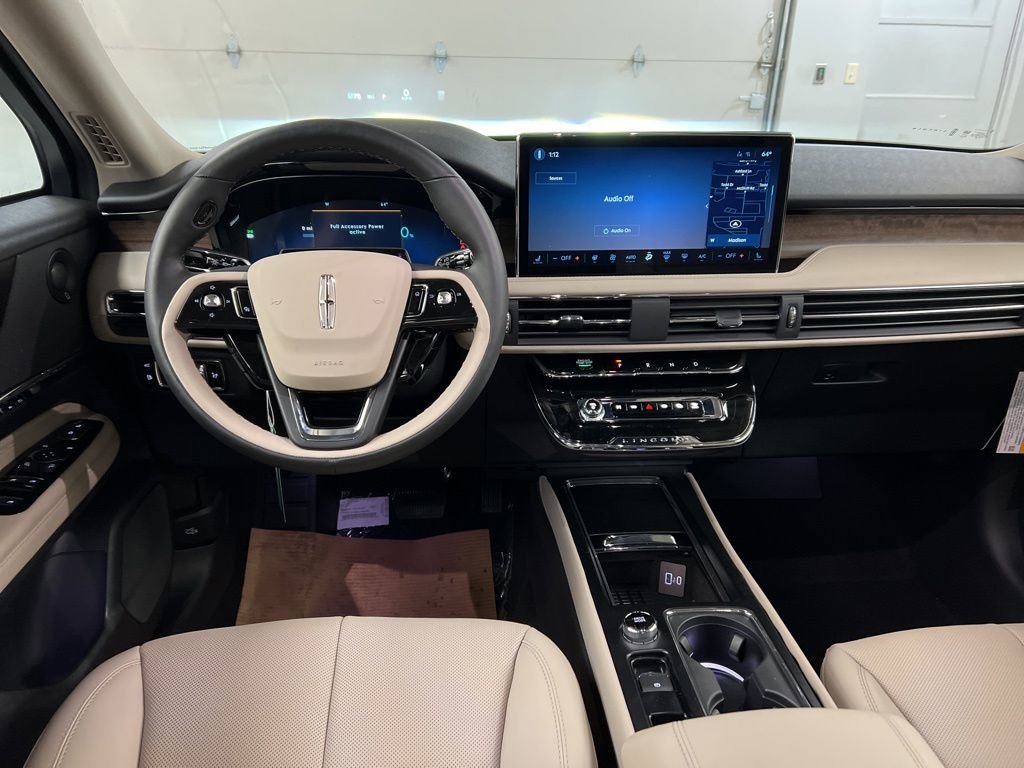 Used 2025 Lincoln Corsair Grand Touring w/ Equipment Group 302A image 8