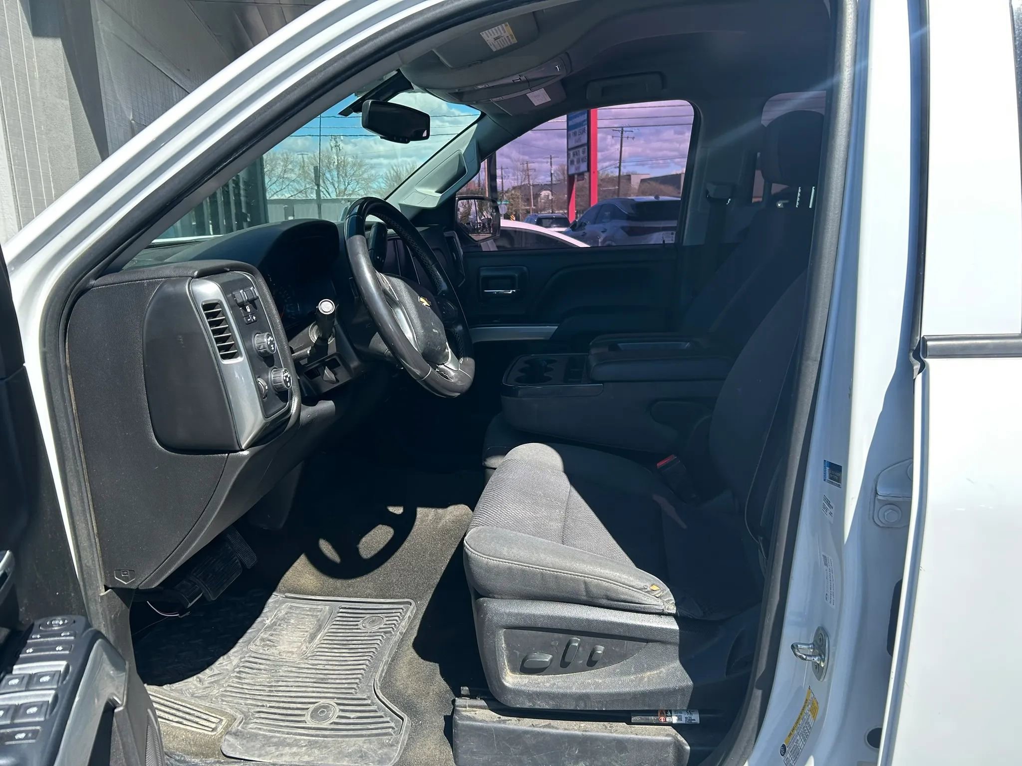 Used 2018 Chevrolet Silverado 1500 LT w/ All Star Edition AWD/4WD image 13