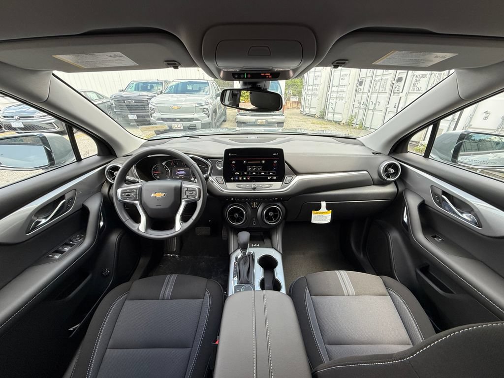 New 2026 Chevrolet Blazer LT w/ Convenience Package FWD image 25