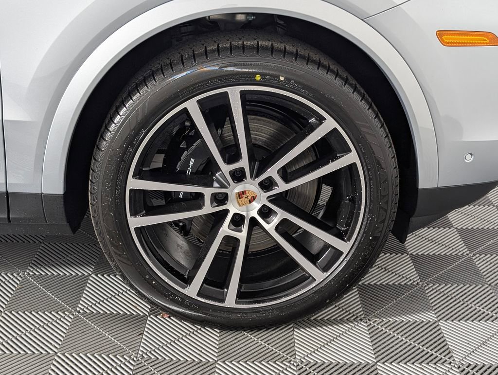 New 2026 Porsche Cayenne Coupe image 14