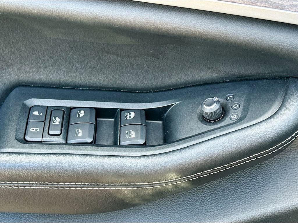 Used 2024 Jeep Grand Cherokee Limited 4xe image 18