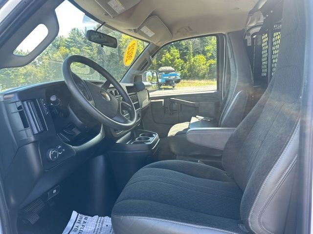 Used 2023 Chevrolet Express 2500 w/ Driver Convenience Package image 12