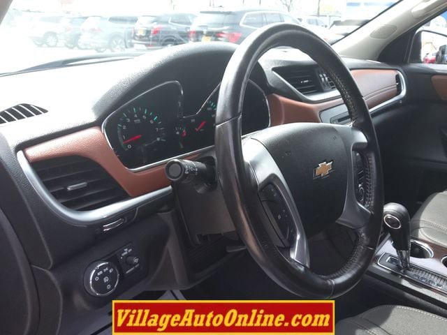 Used 2017 Chevrolet Traverse LT AWD/4WD image 23
