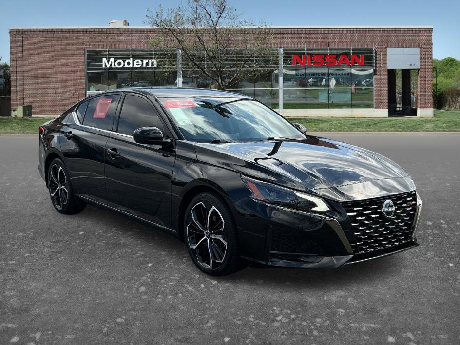 Certified 2024 Nissan Altima 2.5 SR image 5