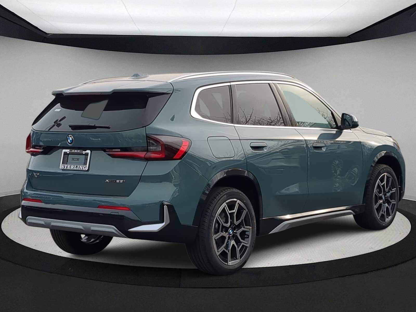 Used 2026 BMW X1 xDrive28i w/ Technology Package image 8