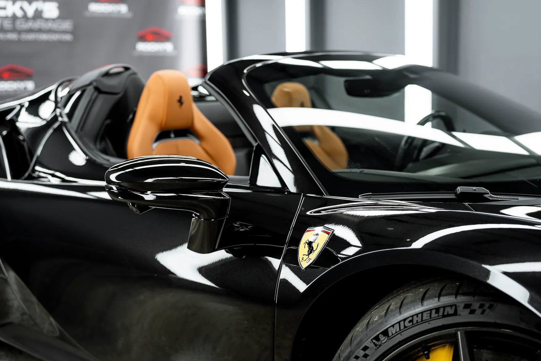 Used 2023 Ferrari SF90 Spider image 52