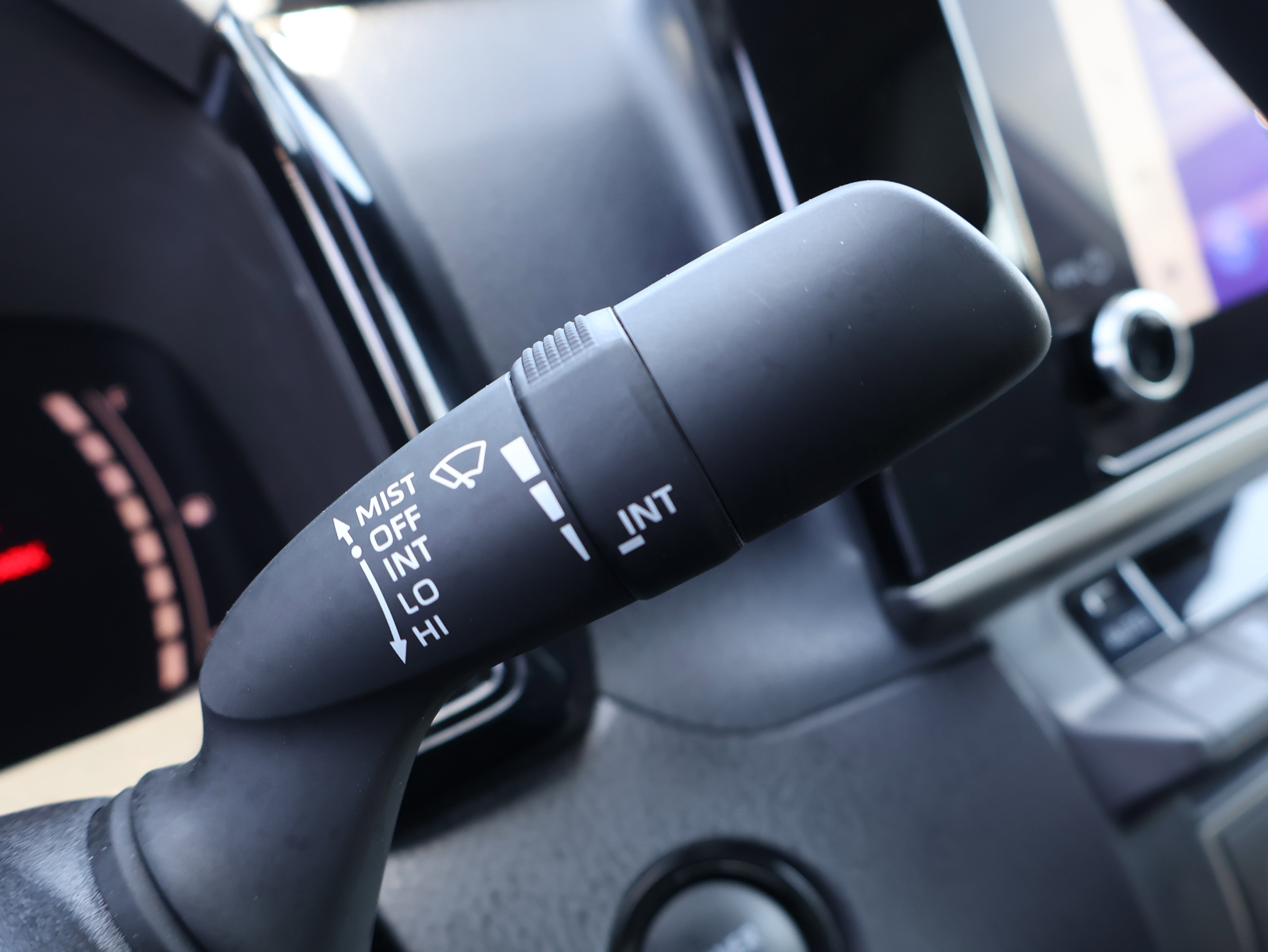 Used 2025 Toyota Camry SE FWD image 33