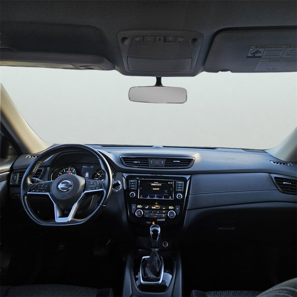 Used 2018 Nissan Rogue SV image 11