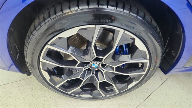 Used 2025 BMW X7 M60i image 64