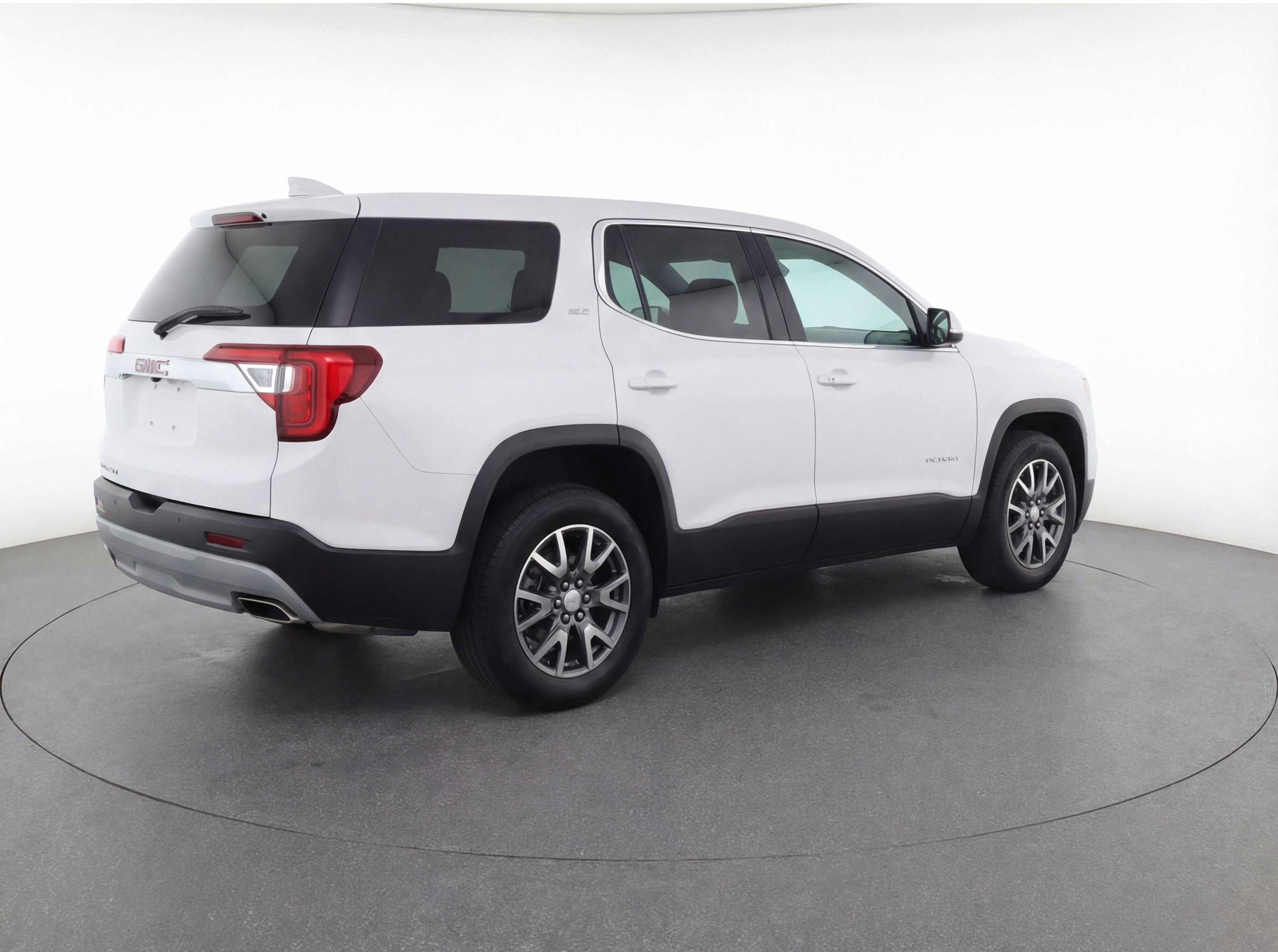 Used 2023 GMC Acadia SLT image 9