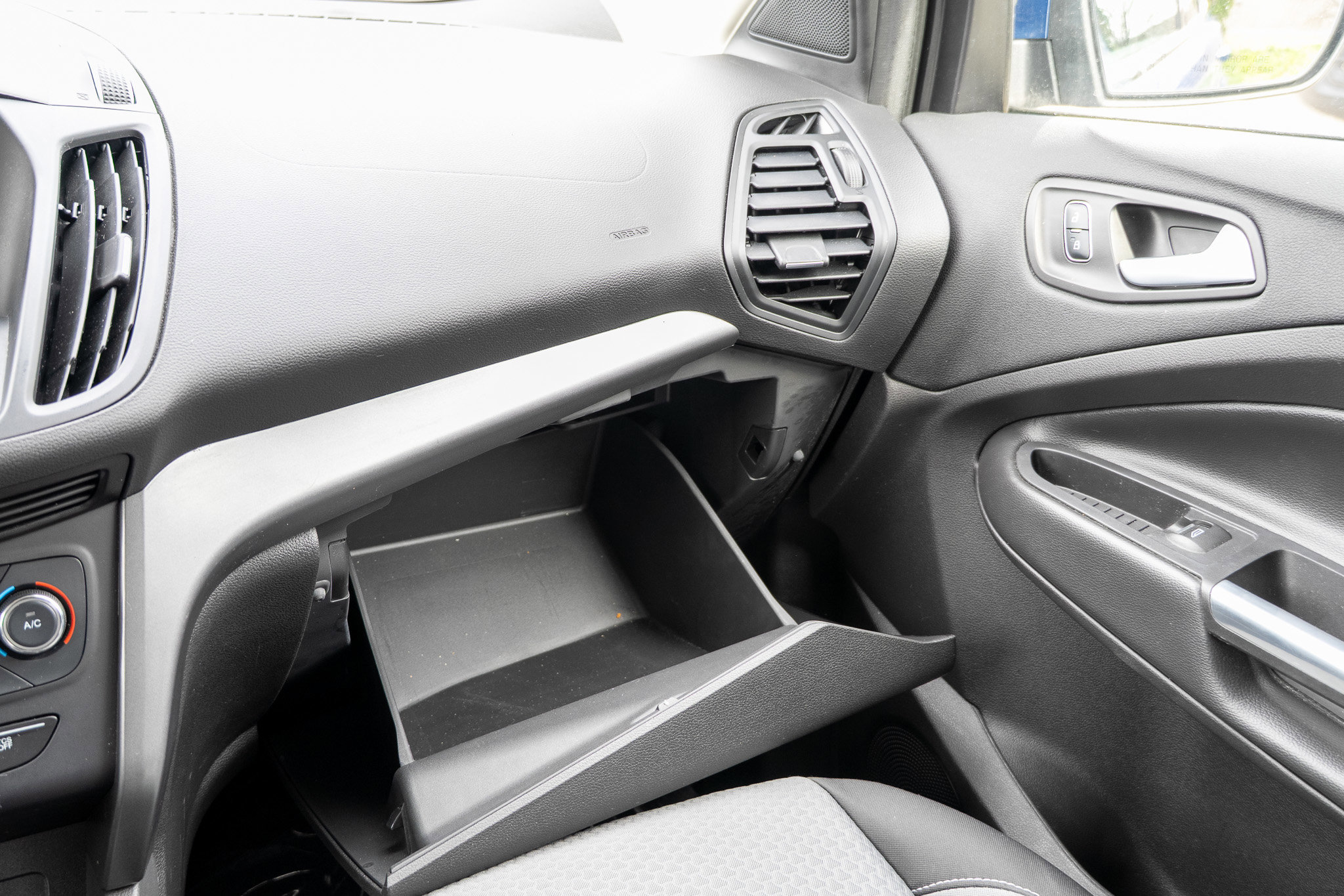 Used 2017 Ford Escape SE w/ Equipment Group 201A image 57