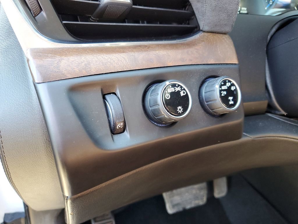 Used 2016 Cadillac Escalade ESV Luxury image 22