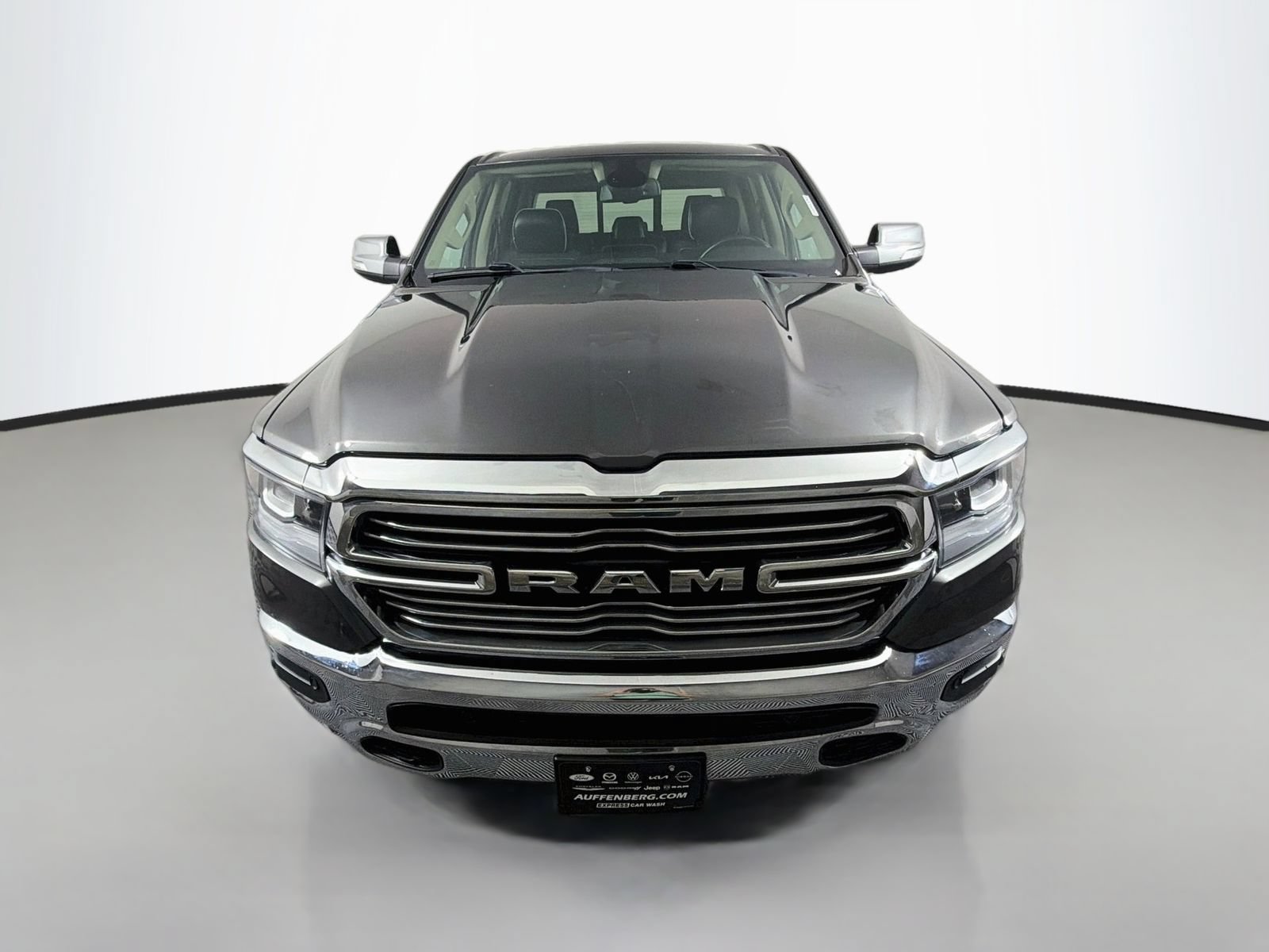 Used 2019 RAM 1500 Laramie AWD/4WD image 2