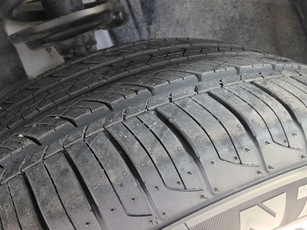 Used 2024 Jeep Compass Latitude image 11