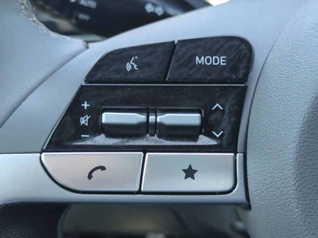 Used 2025 Hyundai Elantra Sport FWD image 22