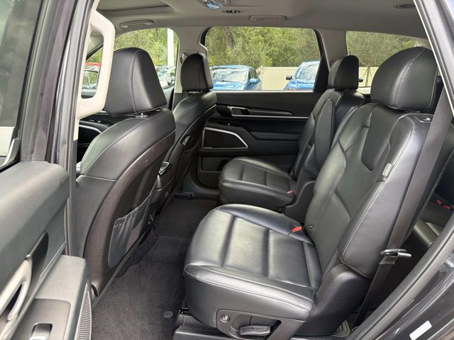 Used 2025 Kia Telluride S FWD image 14