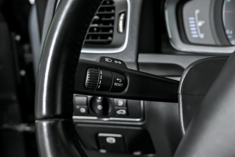 Used 2018 Volvo S60 T5 Inscription FWD image 25