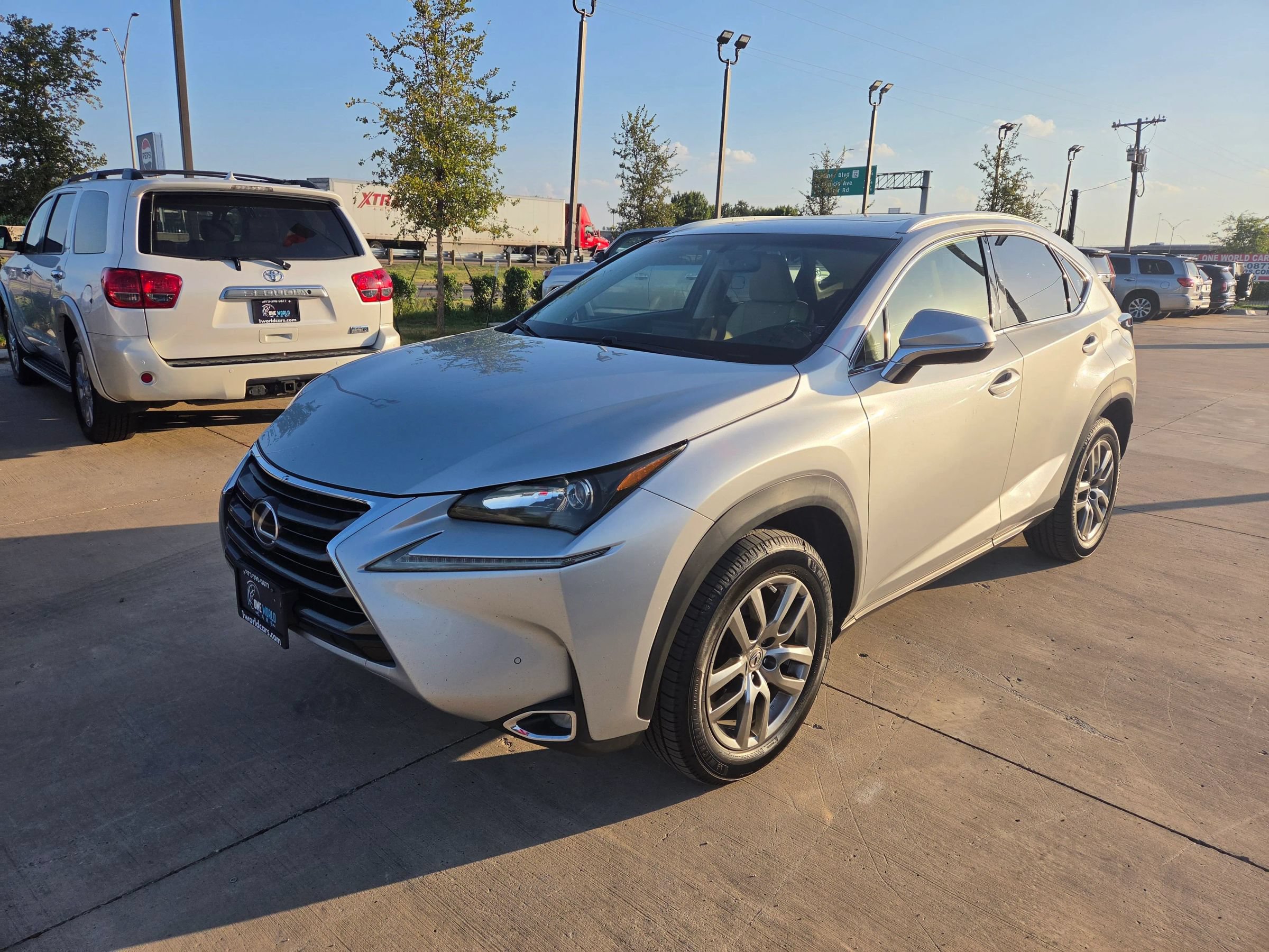 Used 2015 Lexus NX 200t FWD w/ Premium Package image 4