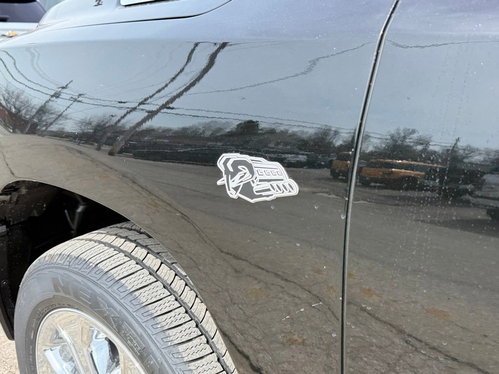 New 2026 RAM 1500 4x4 Crew Cab image 10