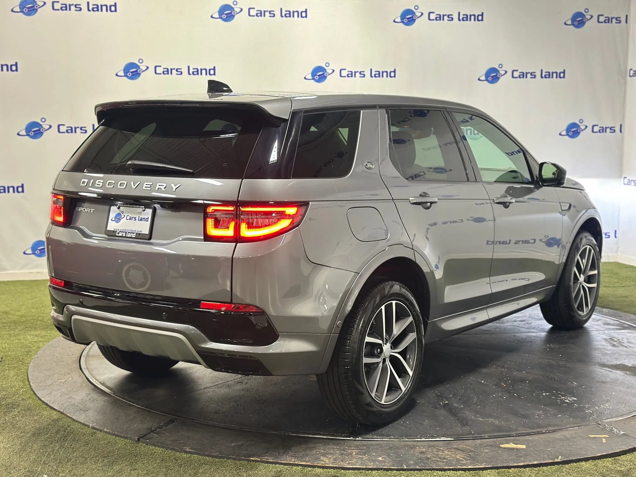 Used 2025 Land Rover Discovery Sport S AWD/4WD image 3