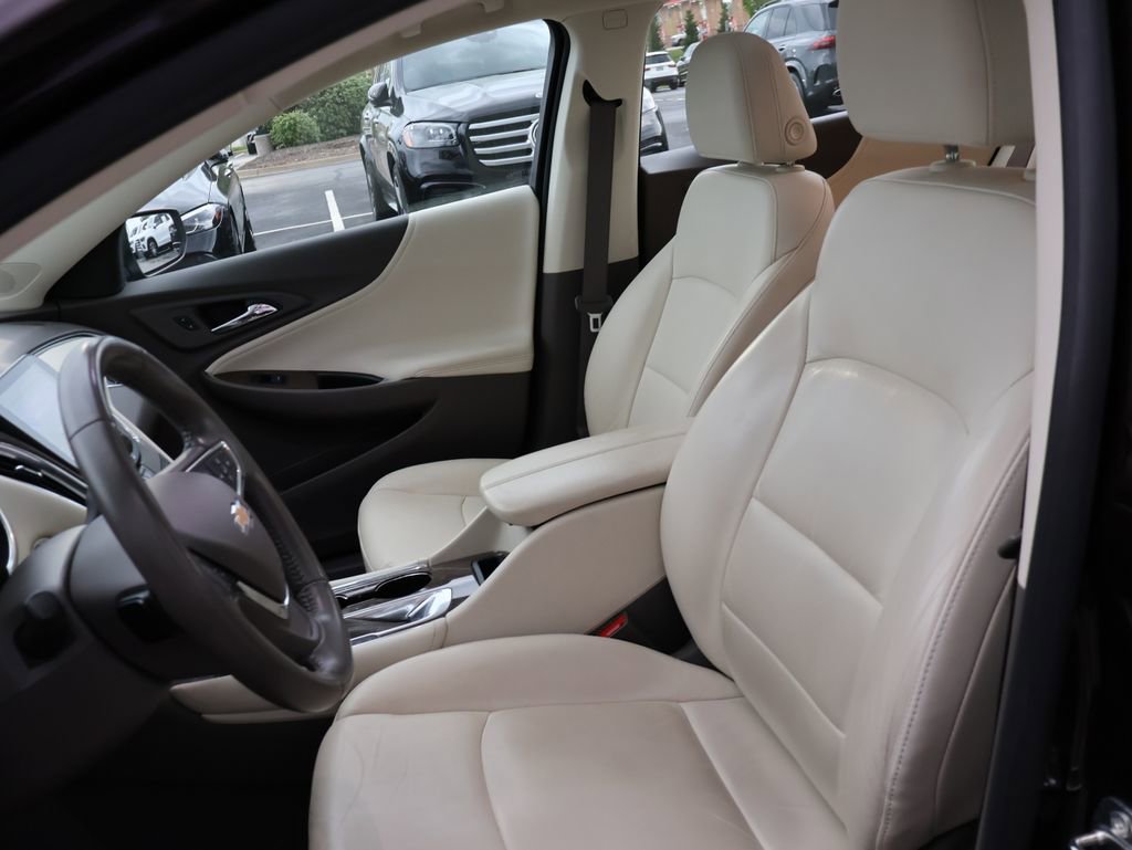 Used 2020 Chevrolet Malibu LT w/ Leather Package image 17