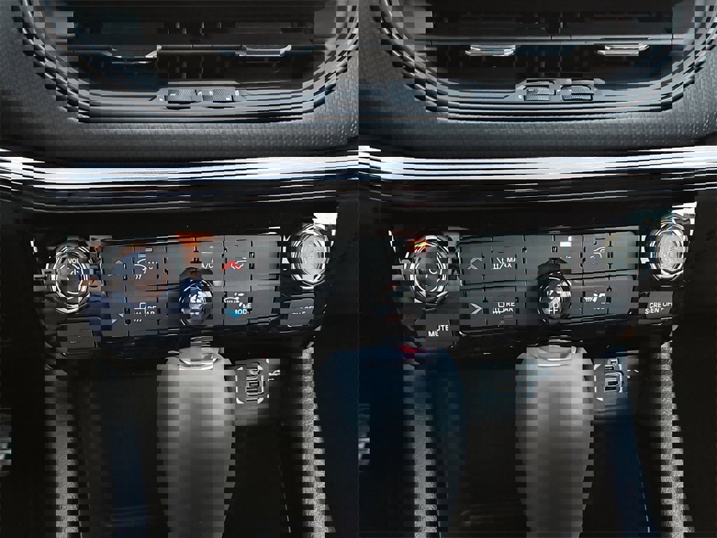 New 2026 Jeep Compass Latitude image 27