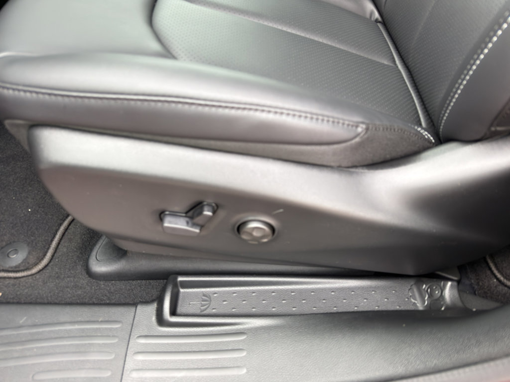 New 2026 Chrysler Pacifica Select FWD image 14