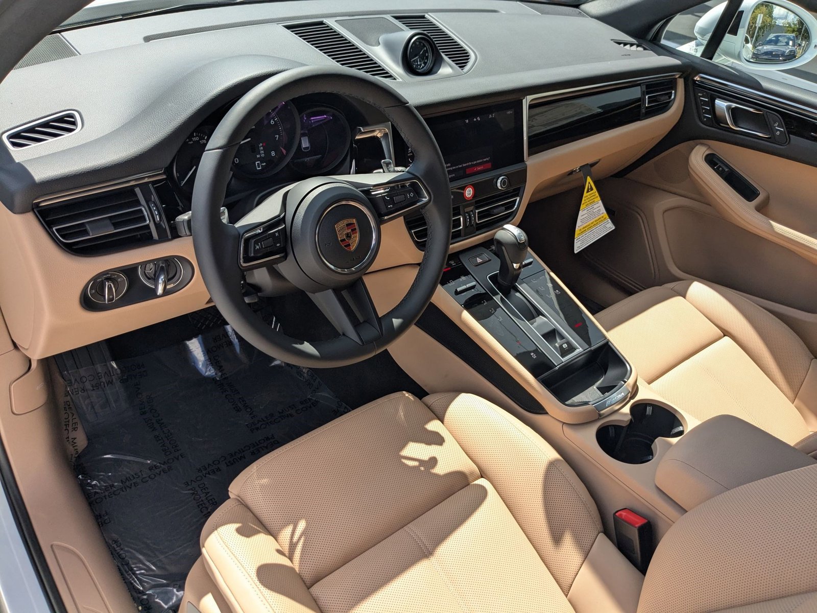 New 2026 Porsche Macan AWD/4WD image 4