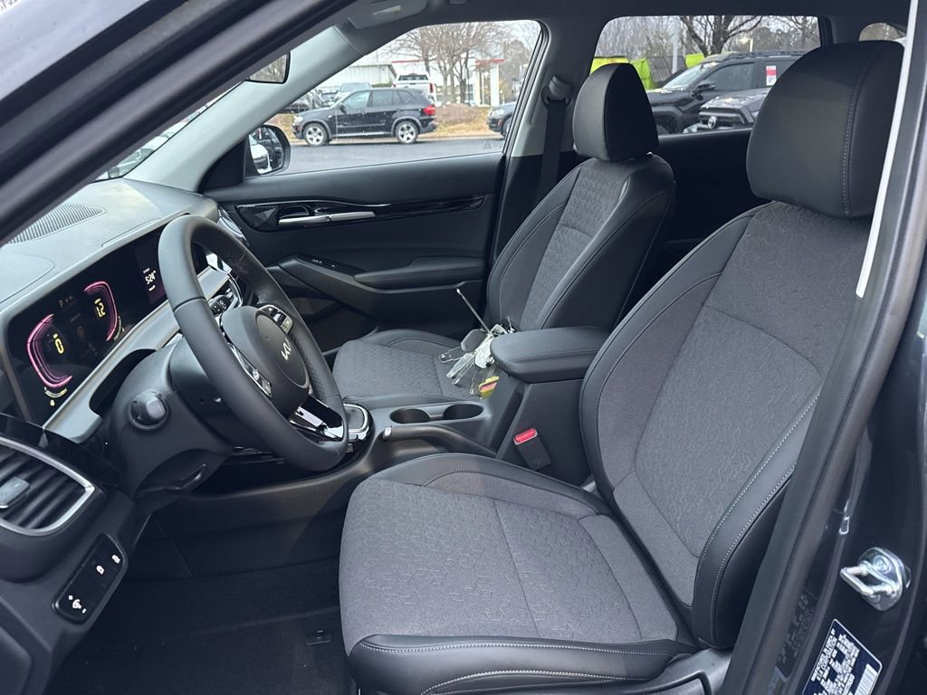 New 2026 Kia Seltos S image 10