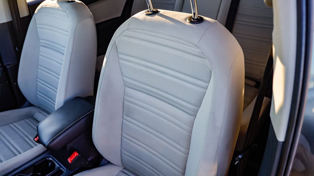 Used 2022 Volkswagen Tiguan S image 29