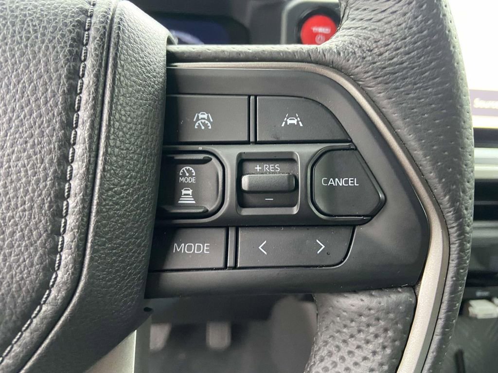 Used 2025 Toyota Tacoma TRD Off-Road AWD/4WD image 33