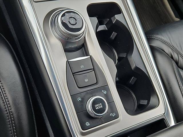 Used 2020 Ford Explorer Platinum w/ Premium Technology Package AWD/4WD image 18