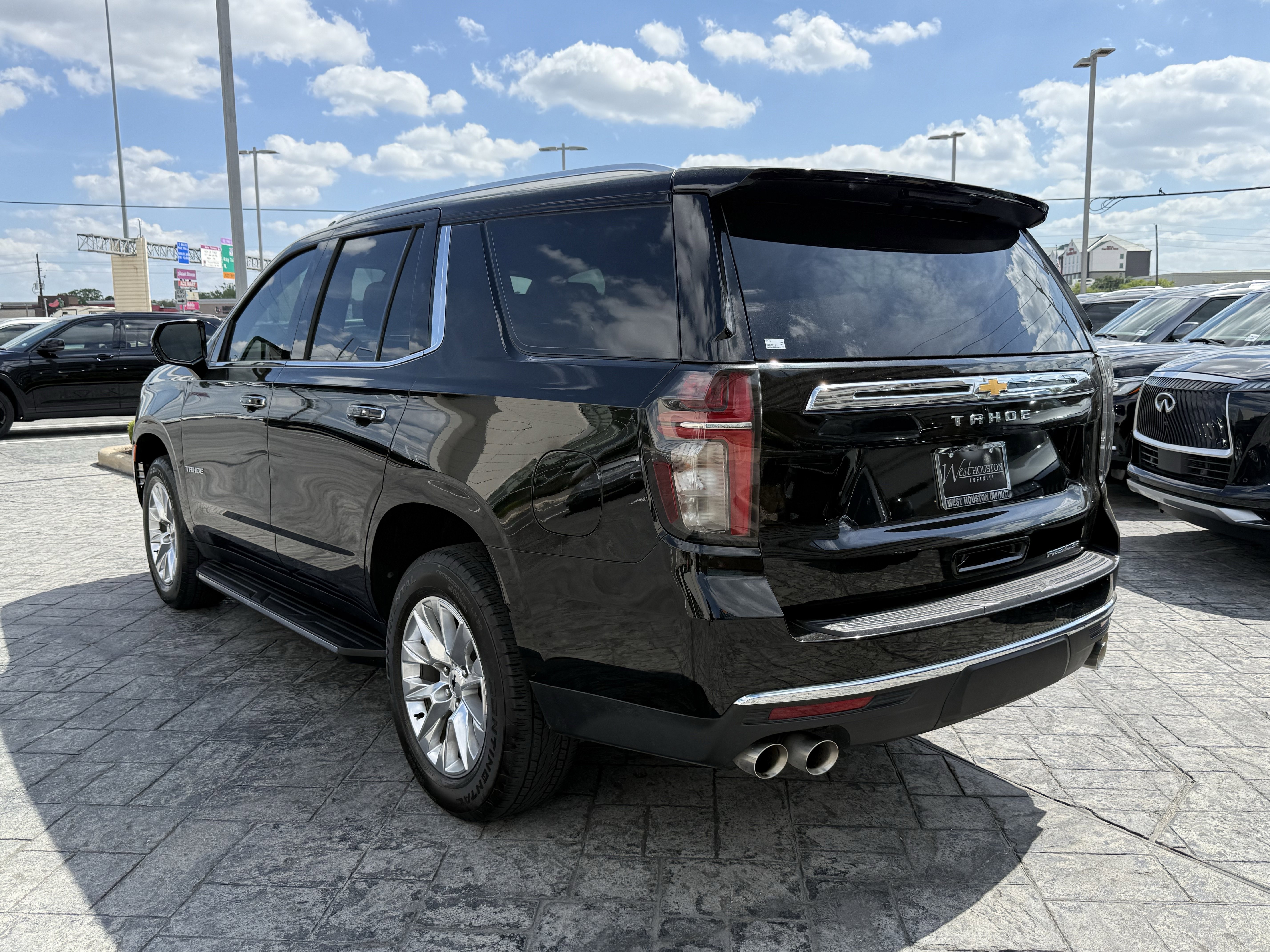 Used 2023 Chevrolet Tahoe Premier w/ Max Trailering Package AWD/4WD image 5