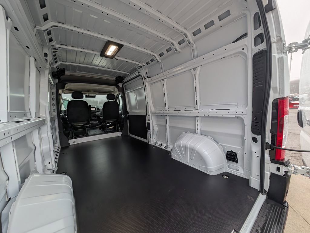 New 2026 RAM ProMaster 2500 w/ Convenience Group image 15