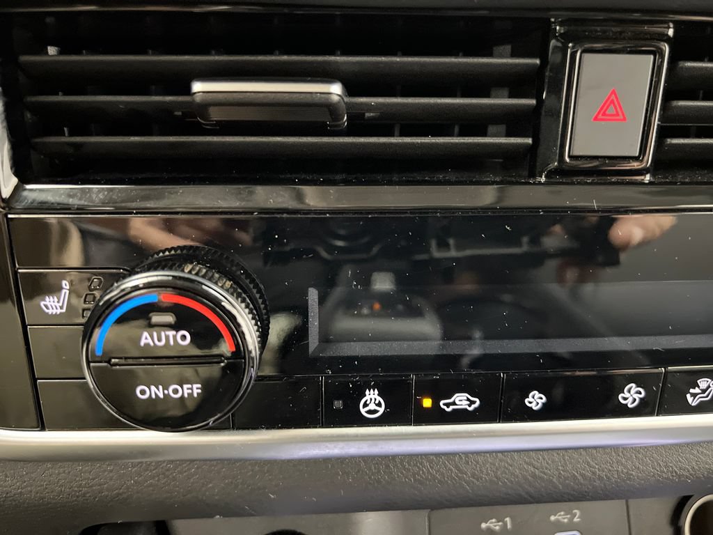 Used 2026 Nissan Rogue SL FWD image 53