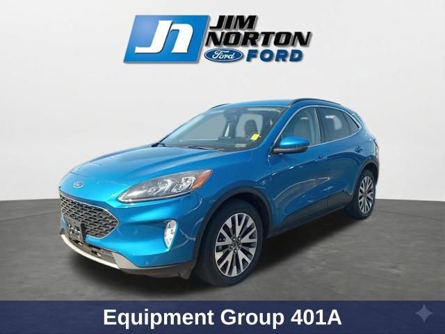 Used 2020 Ford Escape Titanium image 4