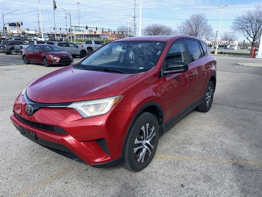 Used 2017 Toyota RAV4 LE image 2