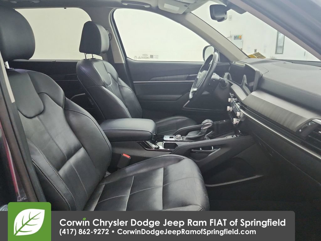 Used 2024 Kia Telluride EX w/ EX Captain's Chair Package FWD image 33