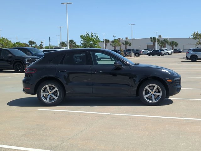 Used 2017 Porsche Macan AWD/4WD image 4