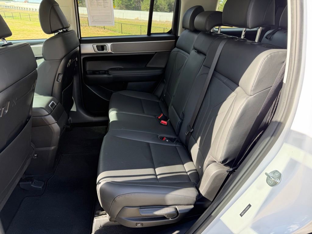 Used 2025 Hyundai Santa Fe SEL image 13