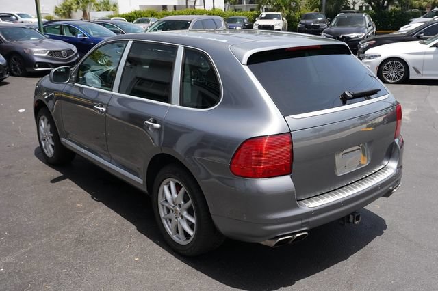 Used 2005 Porsche Cayenne Turbo AWD/4WD image 8