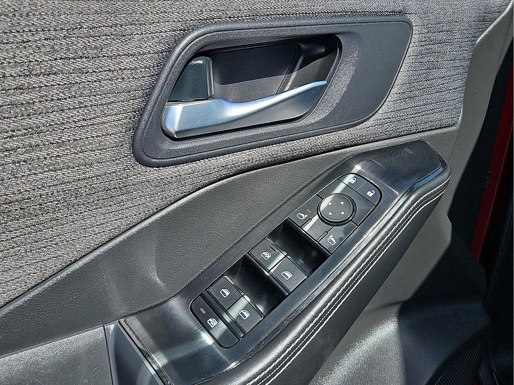 Used 2023 Nissan Rogue SV image 12