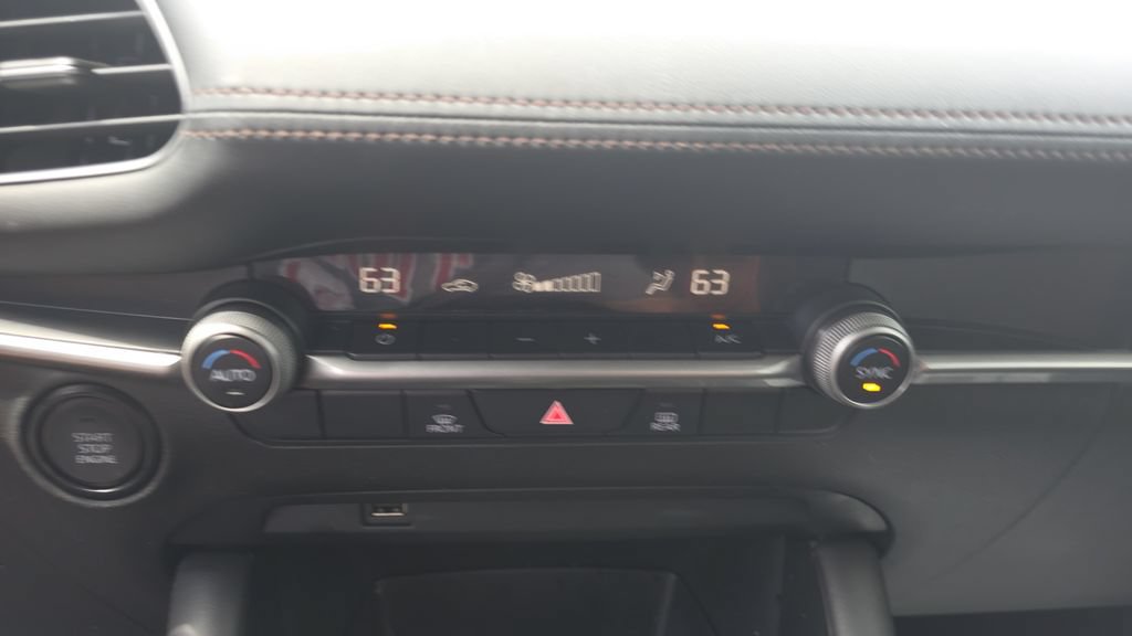 Used 2021 MAZDA MAZDA3 s FWD image 20