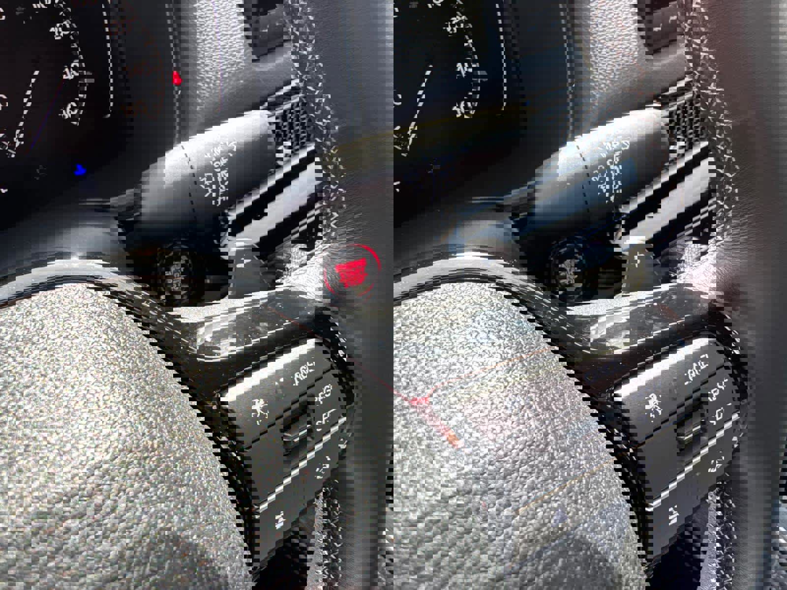 Used 2023 Honda Civic Sport image 19